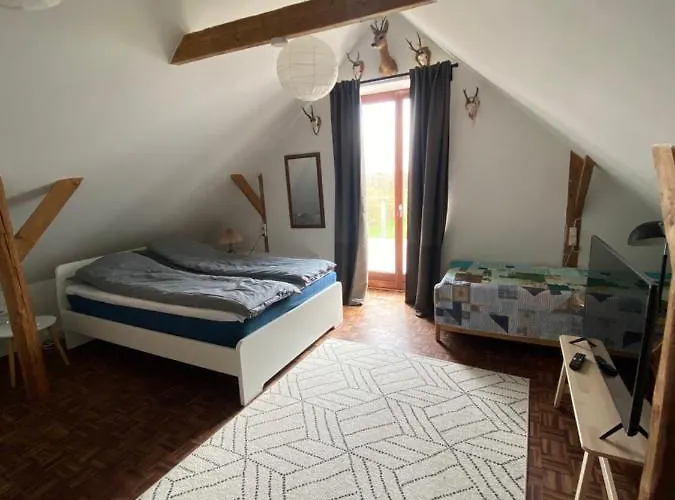 Hegnsly Apartament *